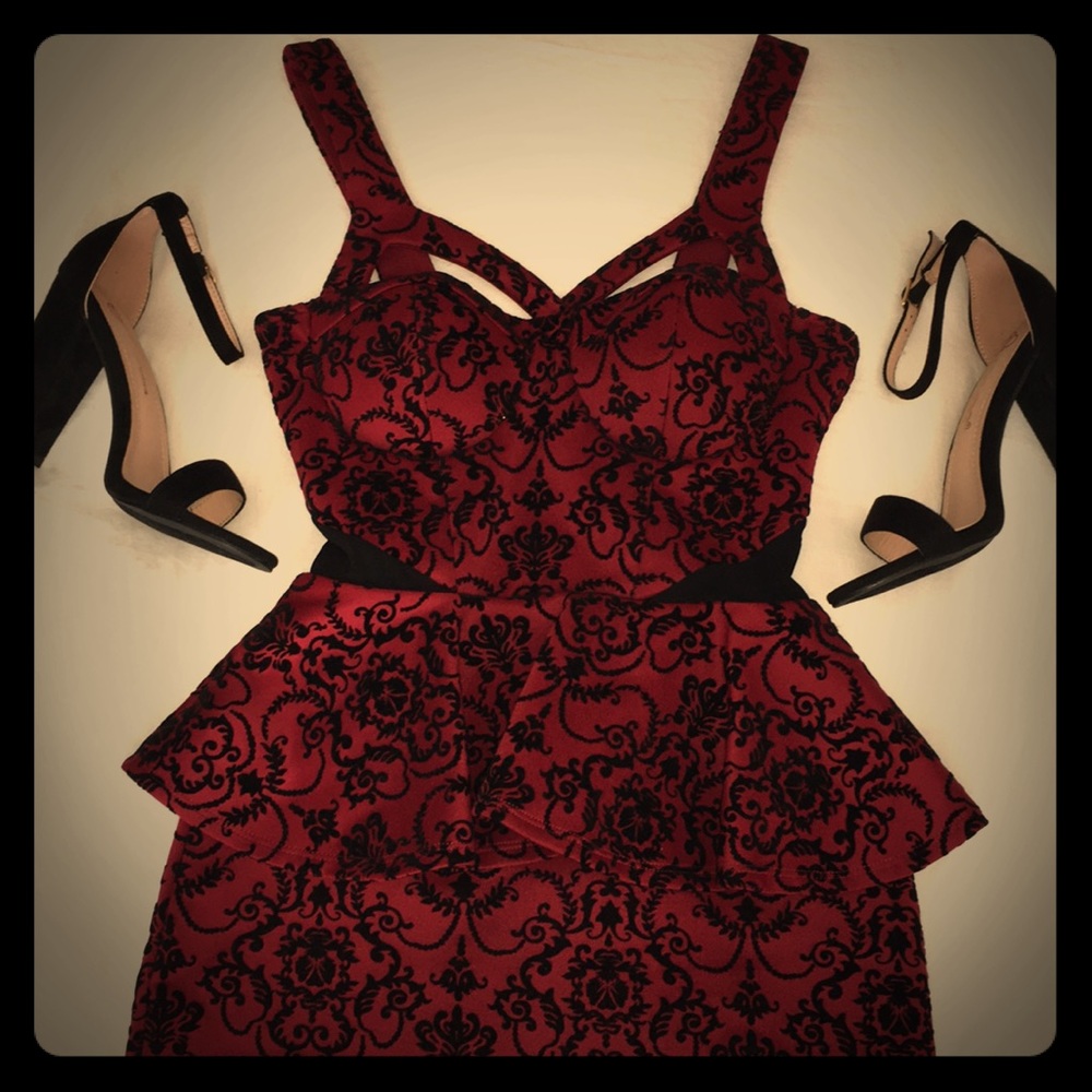 Peplum Dress❤️🖤